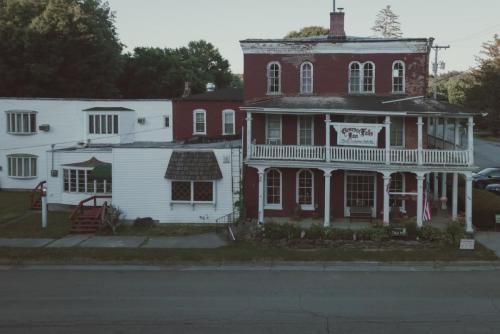 The-Genesee-Falls-Inn-2022-10